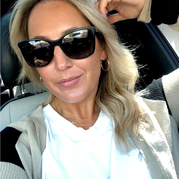 Meet your Posher, Amanda - Picture 4 of 13